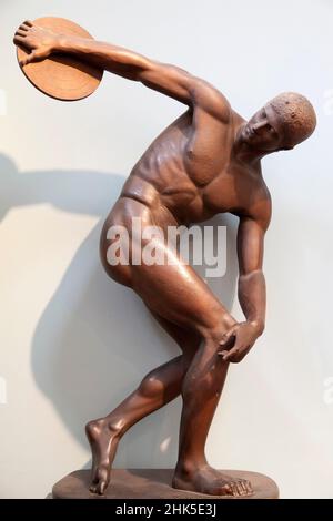 Cette belle sculpture en fonte est basée sur une oeuvre perdue d'une oeuvre perdue en bronze par le sculpteur athénien Myron, actif C460-440BCE.Boîtier de l'université Banque D'Images