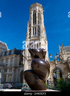 Saint-Germain l'Auxerrois était autrefois l'église locale pour les gens vivant dans le Palais du Louvre voisin.Ne pouvaient-ils pas se permettre d'en construire un à l'intérieur ?Une église Banque D'Images