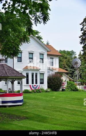 Carol Stream, Illinois, États-Unis.Une maison de vétéran spécialement décorée pour les fêtes américaines du 4 juillet. Banque D'Images