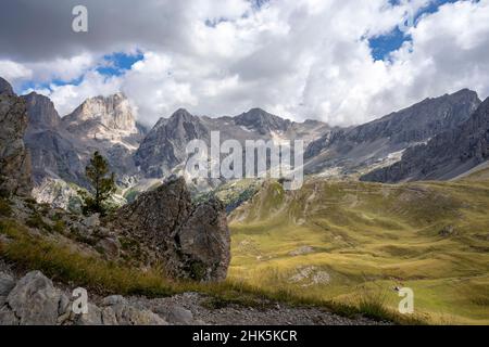 Vue sur le massif de Marmolada près de Val Contrin.Dolomites. Banque D'Images
