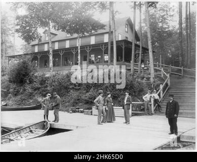 Seneca Ray Stoddard - Raquette Lake Hotel dans les montagnes Adirondack, New York, Etats-Unis Banque D'Images