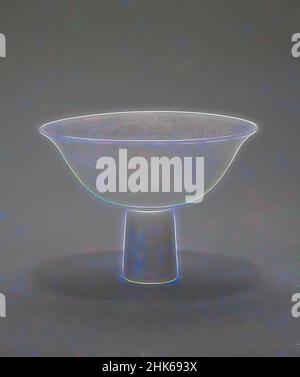 Inspiré par Stem Bowl, chinois, Qing Dynasty, 1644–1911, période Kangxi, 1662–1722, fin du 17th siècle, verre, fabriqué à Beijing, Chine, Asie, conteneurs, verrerie, 4 1/4 x 5 7/8 cm (10,8 x 14,9 cm, repensé par Artotop. L'art classique réinventé avec une touche moderne. Conception de lumière chaleureuse et gaie, de luminosité et de rayonnement de lumière. La photographie s'inspire du surréalisme et du futurisme, embrassant l'énergie dynamique de la technologie moderne, du mouvement, de la vitesse et révolutionne la culture Banque D'Images