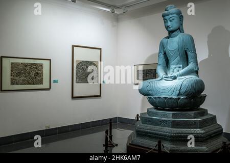 Amitabha Buddha, Musée des beaux-arts du Vietnam, Hanoï, Vietnam Banque D'Images