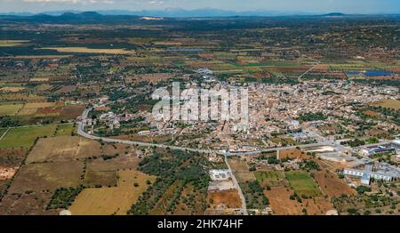 , vue aérienne, Santanyí vue sur la ville avec vue sur l'intérieur des terres, Santanyí, Iles Baléares, Majorque, Iles Baléares,Espagne, Europe, ES, Voyage, Tourisme,Destina Banque D'Images