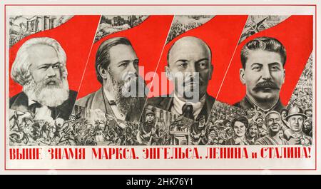 Affiche de propagande russe soviétique par Gustav Klutsis Lettonie 'levez haut la bannière de Marx Engels Lénine & Staline' 1933 URSS Banque D'Images