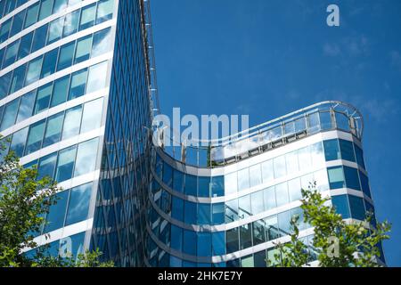 Gratte-ciel moderne de haut niveau - bâtiment Filadelfie, BB Centrum, Prague, République Tchèque Banque D'Images