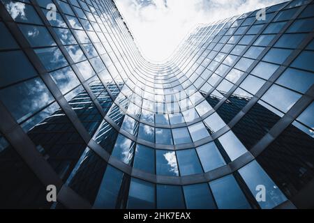 Gratte-ciel moderne de haut niveau - bâtiment Filadelfie, BB Centrum, Prague, République Tchèque Banque D'Images