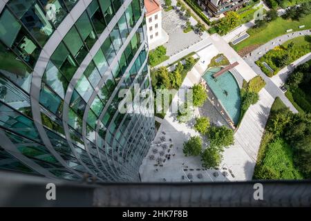 Gratte-ciel moderne de haut niveau - bâtiment Filadelfie, BB Centrum, Prague, République Tchèque Banque D'Images