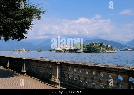 Les îles Isola Bella et Isola Superiore Dei Pescatori dans le lac majeur, Stresa, Piémont, Italie Banque D'Images