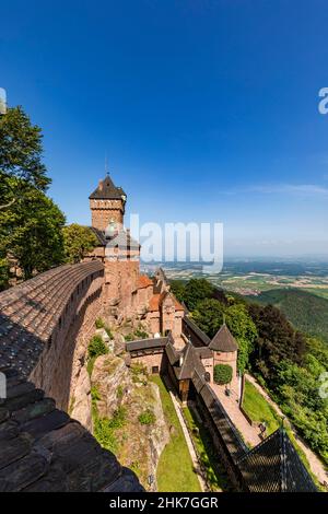 Vue depuis le Château du Haut-Koenigsbourg, Hohkoenigsburg, Alsace, France Banque D'Images