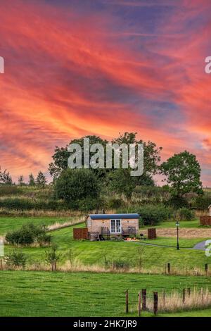 Waltham sur les jeunes janvier 2022: Shepards huts lever du soleil :Clifford Nortonalay Banque D'Images