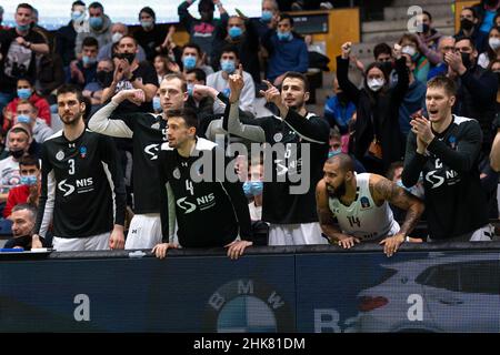 Badalona, Espagne.2nd févr. 2022.Joueurs de Partizan NIS Belgrade pendant l'Eurocup 7 jours de match entre le Club Joventut Badalona et le Partizan NIS Belgrade au Palau Olimpic de Badalona à Barcelone.(Image de crédit : © David Ramirez/DAX via ZUMA Press Wire) Banque D'Images