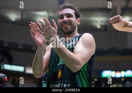 Badalona, Espagne.3rd févr. 2022.Ferran Bassas de Joventut Badalona célébrant le match gagnant lors du match Eurocup de 7 jours entre le Club Joventut Badalona et le Partizan NIS Belgrade au Palau Olimpic de Badalona à Barcelone.(Image de crédit : © David Ramirez/DAX via ZUMA Press Wire) Banque D'Images