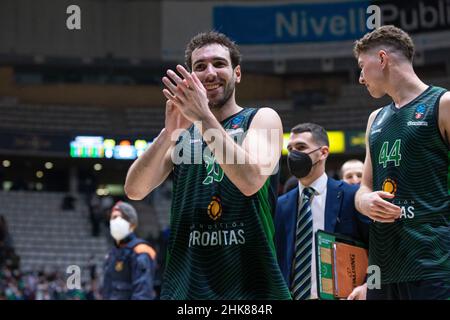 Badalona, Espagne.3rd févr. 2022.Ferran Bassas de Joventut Badalona célébrant le match gagnant lors du match Eurocup de 7 jours entre le Club Joventut Badalona et le Partizan NIS Belgrade au Palau Olimpic de Badalona à Barcelone.(Image de crédit : © David Ramirez/DAX via ZUMA Press Wire) Banque D'Images