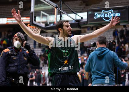 Badalona, Espagne.3rd févr. 2022.Guillem vives de Joventut Badalona célébrant le match gagnant lors de l'Eurocup 7 jours de match entre le Club Joventut Badalona et le Partizan NIS Belgrade au Palau Olimpic de Badalona à Barcelone.(Image de crédit : © David Ramirez/DAX via ZUMA Press Wire) Banque D'Images