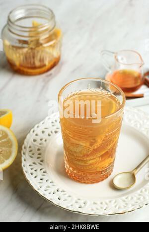 Thé yuzu, thé chaud à base de marmelade d'orange, sucre ou miel, rafraîchissement du Populer en hiver au Japon et en Corée Banque D'Images