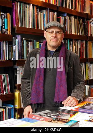 ISTANBUL, TURQUIE - DÉCEMBRE 30 : célèbre auteur et diffuseur américain Eric Weiner portrait le 30 décembre 2009 à Istanbul, Turquie. Eric Weiner était un correspondant de longue date pour National public radio. Banque D'Images