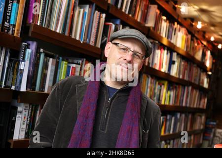 ISTANBUL, TURQUIE - DÉCEMBRE 30 : célèbre auteur et diffuseur américain Eric Weiner portrait le 30 décembre 2009 à Istanbul, Turquie. Eric Weiner était un correspondant de longue date pour National public radio. Banque D'Images