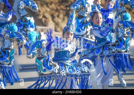 Pékin, Chine.3rd févr. 2022.Les artistes sont vus comme un pirate du relais de la flamme olympique de Beijing 2022 à la Grande Muraille de Badaling, dans le district de Yanqing, à Beijing, capitale de la Chine, le 3 février 2022.Crédit: REN Chao/Xinhua/Alay Live News Banque D'Images