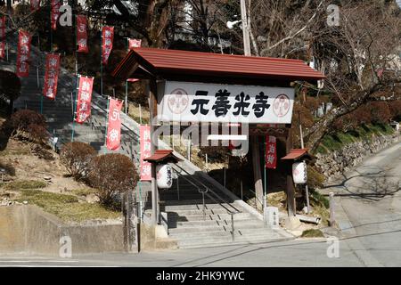 IIDA, nagano, japon, 2022/03/02 , entrée du temple Motozenkouji.Il a une relation forte avec le temple Zenkoji à Nagano, et les habitants le disent Banque D'Images