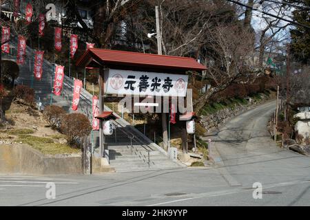 IIDA, nagano, japon, 2022/03/02 , entrée du temple Motozenkouji.Il a une relation forte avec le temple Zenkoji à Nagano, et les habitants le disent Banque D'Images