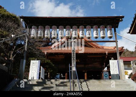 IIDA, nagano, japon, 2022/03/02 , entrée du temple Motozenkouji.Il a une relation forte avec le temple Zenkoji à Nagano, et les habitants le disent Banque D'Images