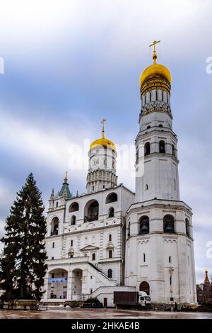 Tour de cloche Ivan le Grand, Assomption Belfry et l'annexe Filaret, Kremlin de Moscou, construit en 1505-1508 ans, l'objet du patrimoine culturel. Banque D'Images