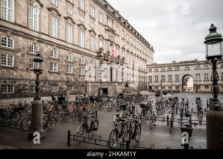 L'entrée principale du palais de Christianborg, siège du gouvernement danois. Banque D'Images