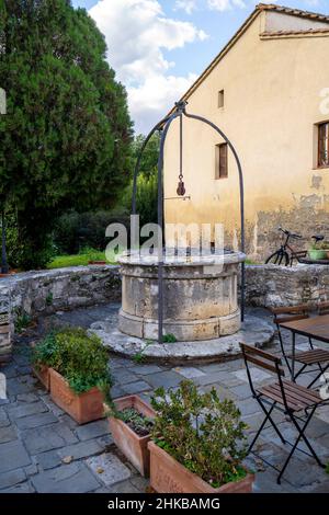 Via dei Mulini Street, Water Well, Bagno Vignoni, San Quirico d’Orcia Toscane, Italie, Europe Banque D'Images