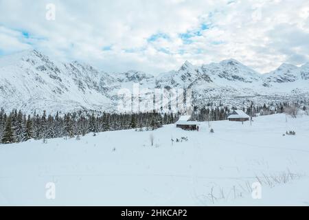 Zakopane, Pologne. 27 janvier 2022. Vue d'hiver sur les montagnes Tatra à Hala Gąsienicowa. Crédit: Waldemar Sikora Banque D'Images