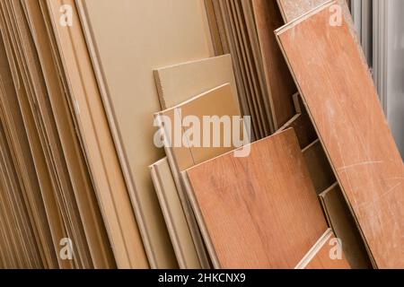 Panneaux d'ancienne feuille OSB Contreplaqué pressé Sawdust Chipboard matériau. Banque D'Images