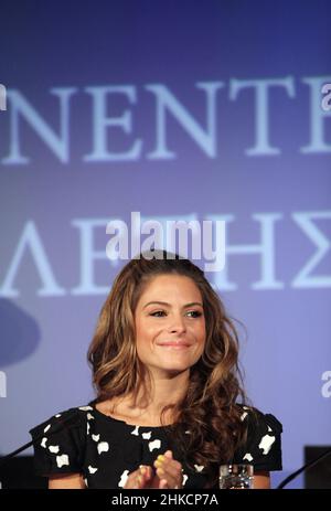 ATHÈNES, GRÈCE - JUIN 25 : célèbre actrice grecque-américaine, journaliste et animateur de télévision Maria Menounos portrait le 25 juin 2011 à Athènes, Grèce. Banque D'Images