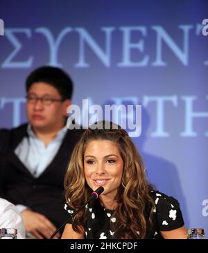 ATHÈNES, GRÈCE - JUIN 25 : célèbre actrice grecque-américaine, journaliste et animateur de télévision Maria Menounos portrait le 25 juin 2011 à Athènes, Grèce. Banque D'Images