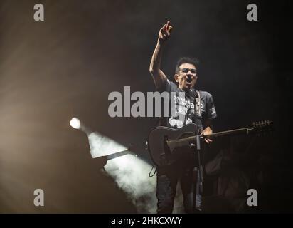 Naples, Italie.02nd févr. 2022.Edoardo Bennato Peter Pan Rock'n Roll Tour 2022 se déroule à Naples, en Italie, le 2 février 2022.(Photo de Giovanni Esposito/Pacific Press/Sipa USA) crédit: SIPA USA/Alay Live News Banque D'Images