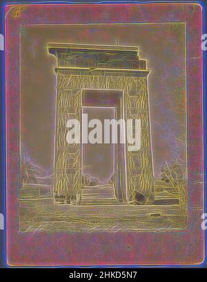 Inspiré par l'arche décorée au temple de Ramses IV à Karnak, Temple de Ramessès IV, porte triomphale, Bonfils, Karnak, 1850 - 1900, Imprimé albumine, hauteur 357 mm × largeur 270 mm, repensé par Artotop. L'art classique réinventé avec une touche moderne. Conception de lumière chaleureuse et gaie, de luminosité et de rayonnement de lumière. La photographie s'inspire du surréalisme et du futurisme, embrassant l'énergie dynamique de la technologie moderne, du mouvement, de la vitesse et révolutionne la culture Banque D'Images
