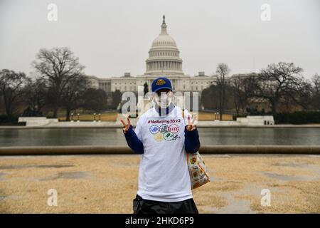 Washington, États-Unis.03rd févr. 2022.Les manifestants se réunissent au Capitole des États-Unis pour le NoBeijing2022 février, un mouvement de protestation mondial qui appelle au boycott des Jeux olympiques d'hiver de 2022 en réponse aux violations des droits de l'homme commises par le gouvernement chinois le 3 février 2022 à Washington, DC (photo de Matthew Rodier/Sipa USA) Credit: SIPA USA/Alay Live News Banque D'Images