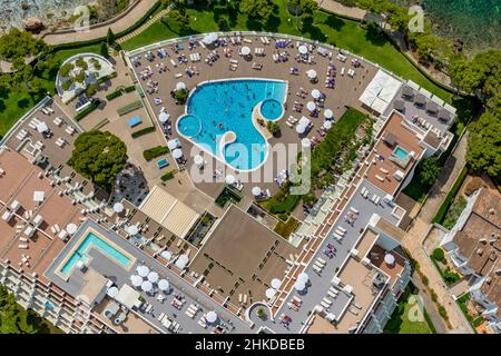 Vue aérienne, piscine sur le toit Aparthotel Ponent Mar, Palmanova, Calvià, Majorque, Iles Baléares,Espagne, baigneurs, station balnéaire, ES, Europ Banque D'Images