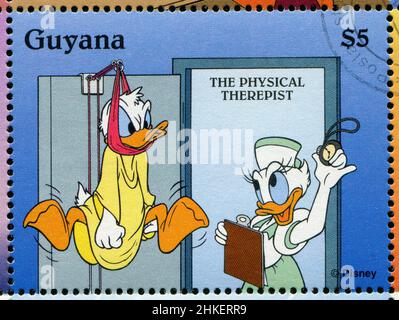 GUYANA - VERS 1995 : timbre imprimé par Guyana, présente les personnages de Walt Disney, Donald, vers 1995 Banque D'Images