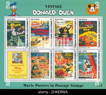 GUYANA - VERS 1994 : timbre imprimé par Guyana, présente les personnages de Walt Disney, vers 1994 Banque D'Images