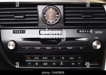 commandes manuelles de climatisation de la voiture Banque D'Images