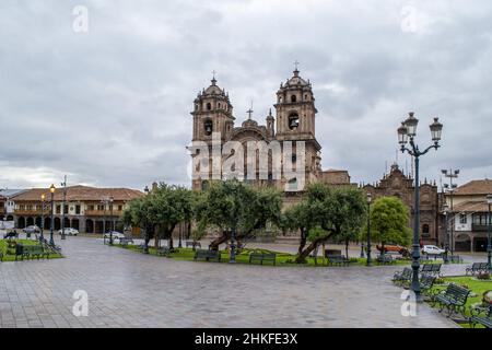 Plaza de Armas à Cusco tôt le matin. Banque D'Images