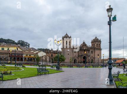 Plaza de Armas à Cusco tôt le matin. Banque D'Images