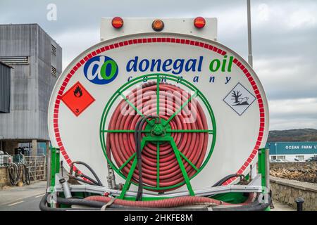 KILLYBEGS, IRLANDE - OCTOBRE 13 2021 : Donegal Oil ist opérant dans le port. Banque D'Images