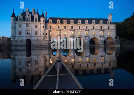 France, Indre et Loire, excursion canadienne en canoë dans la vallée du cher sous, ou près du château de Chenonceau Banque D'Images