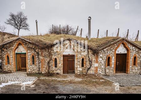 Vrbice, village viticole en Moravie, République Tchèque, avec cave à vin ruelle.bâtiments en pierre avec salles de presse et caves à voûte longue.Petites maisons à vin Banque D'Images