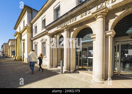 France, Landes, Mont-de-Marsan, scène sur la via Lemovicensis ou Vezelay, l'une des voies principales vers Saint-Jacques-de-Compostelle, la Préfecture des Landes Banque D'Images