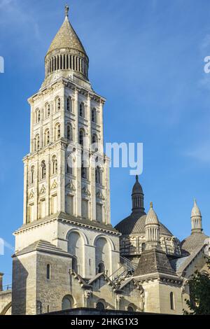 France, Dordogne, Périgueux, ville de scène sur la via Lemovicensis ou Vezelay Way, l'un des principaux moyens de Saint-Jacques-de-Compostelle, cathédrale Saint-Front, site classé au patrimoine mondial de l'UNESCO Banque D'Images