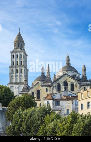 France, Dordogne, Périgueux, ville de scène sur la via Lemovicensis ou Vezelay Way, l'un des principaux moyens de Saint-Jacques-de-Compostelle, cathédrale Saint-Front, site classé au patrimoine mondial de l'UNESCO Banque D'Images