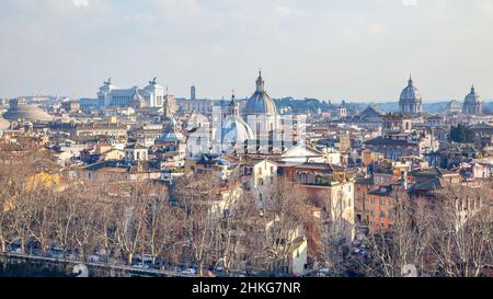 La ville de Rome en hiver, Italie. Paysage urbain panoramique Banque D'Images