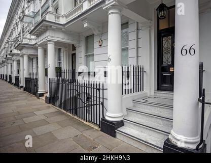 GRANDE-BRETAGNE / Angleterre /Londres /le Royal Borough of Kensington and Chelsea Cadogan place Londres avec rangée de bâtiments périodiques. Propriété de luxe . Banque D'Images